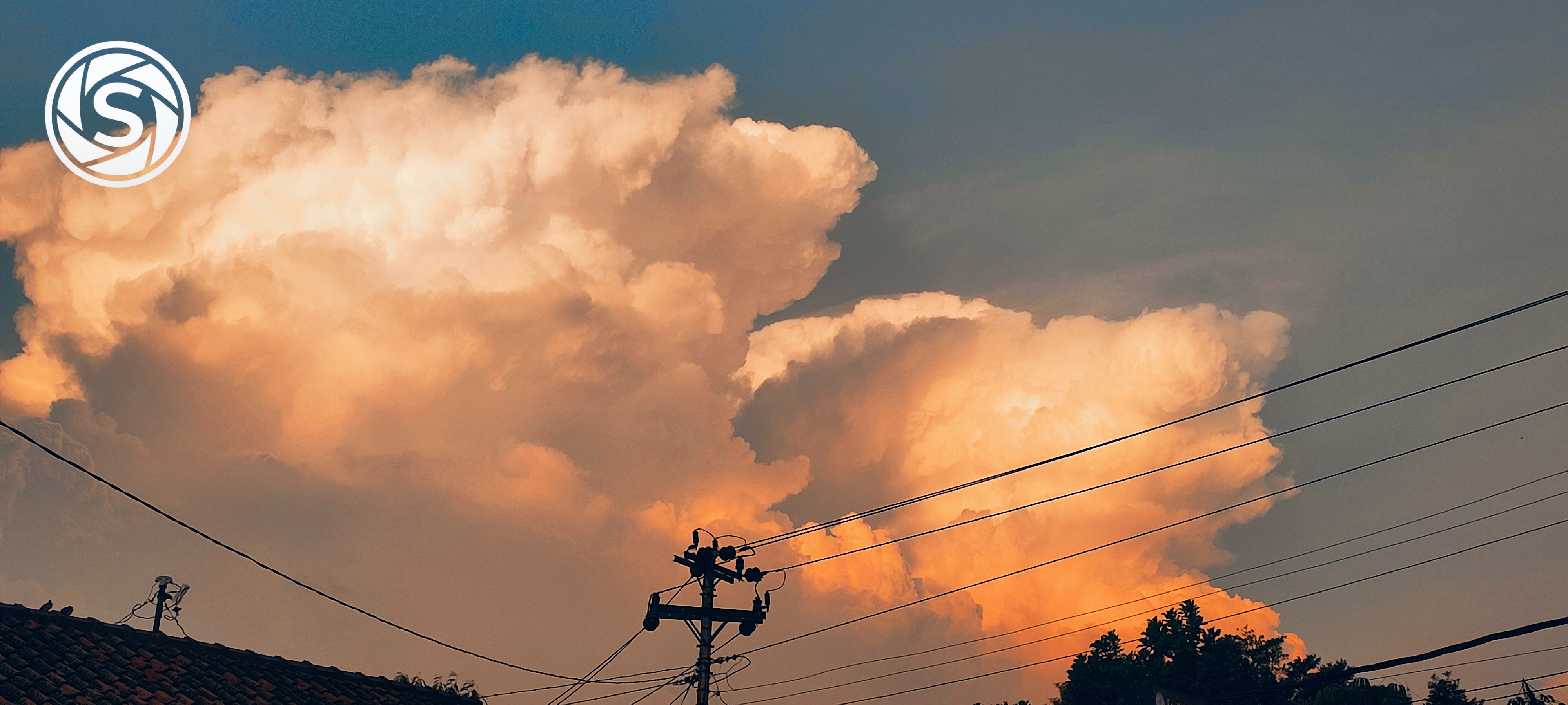 sunset and cloud - foto oleh Wthsquad di PictStock