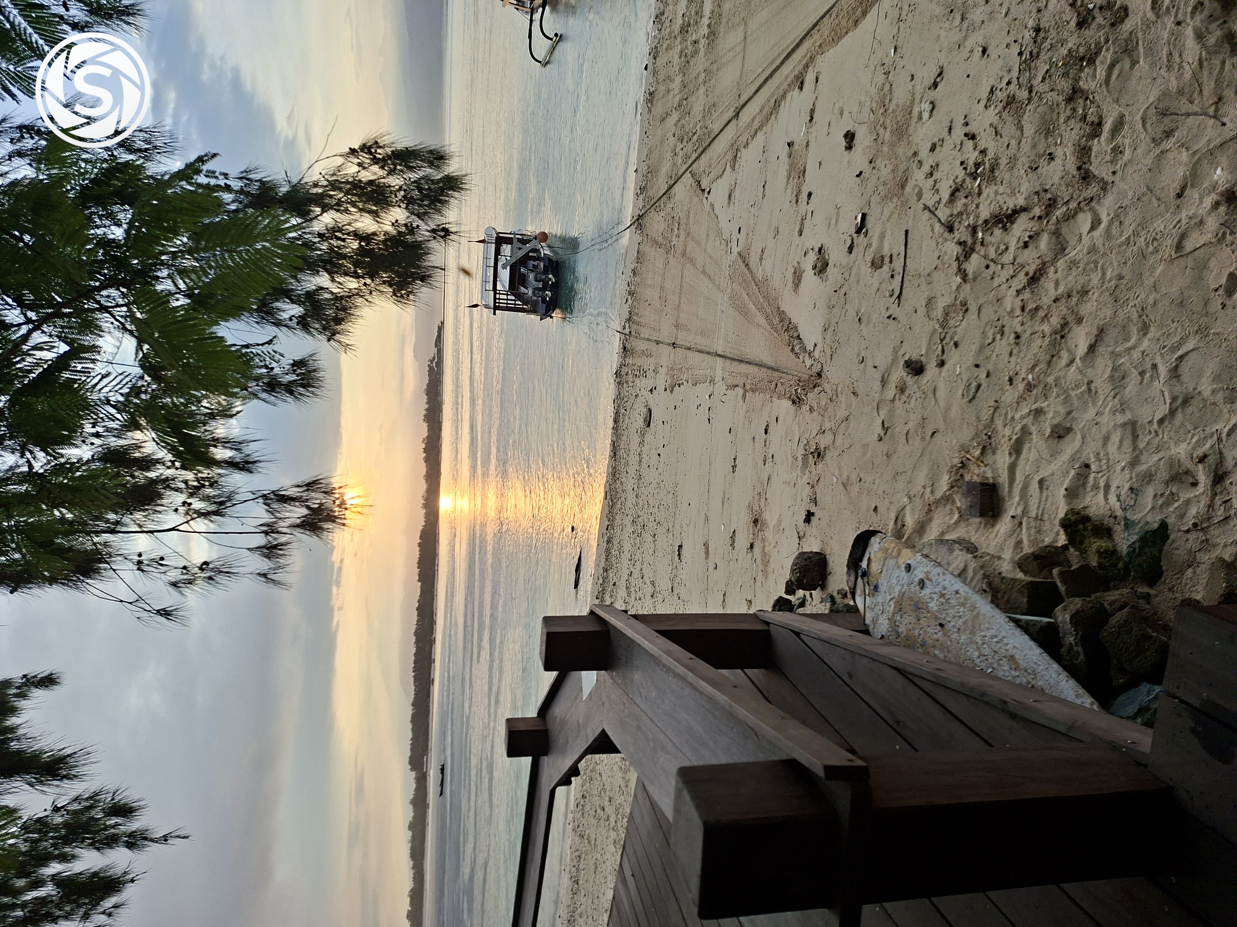 Sunrise - foto oleh Raebul Suhendra di PictStock