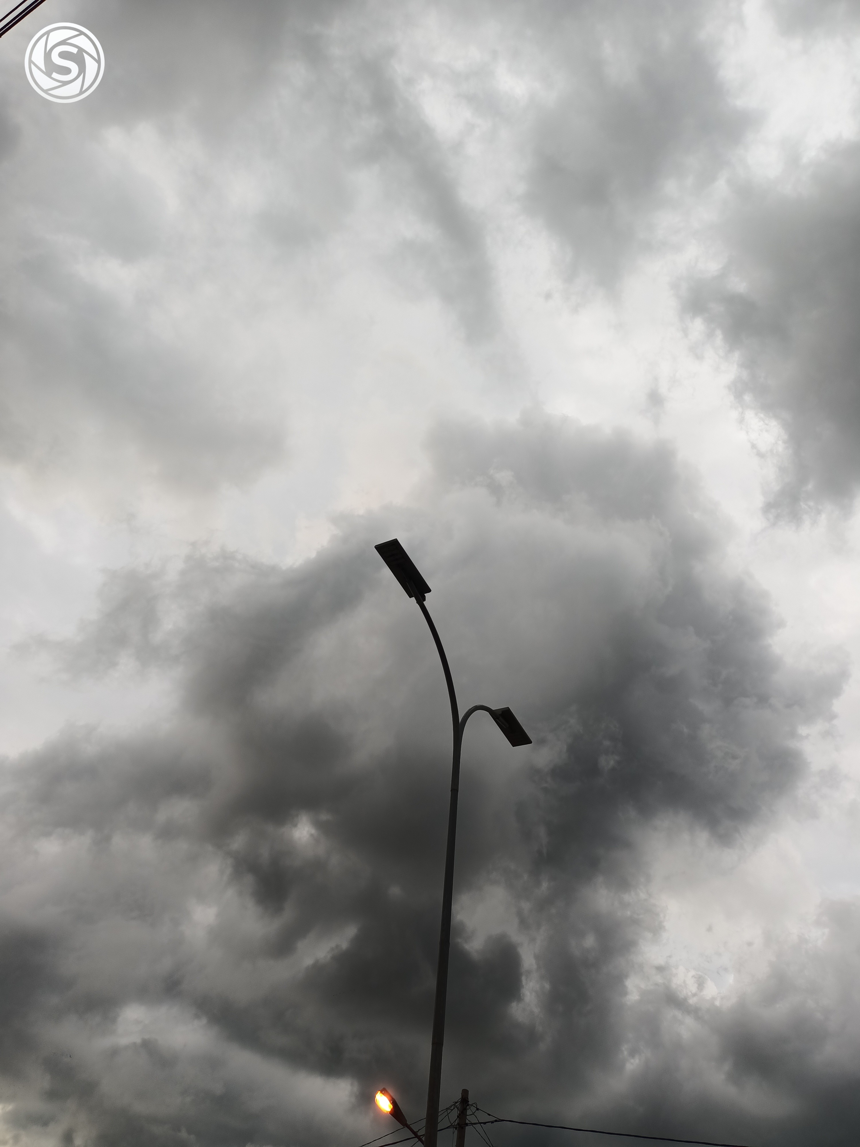 Langit mendung - foto oleh Nurul Fadhla di PictStock