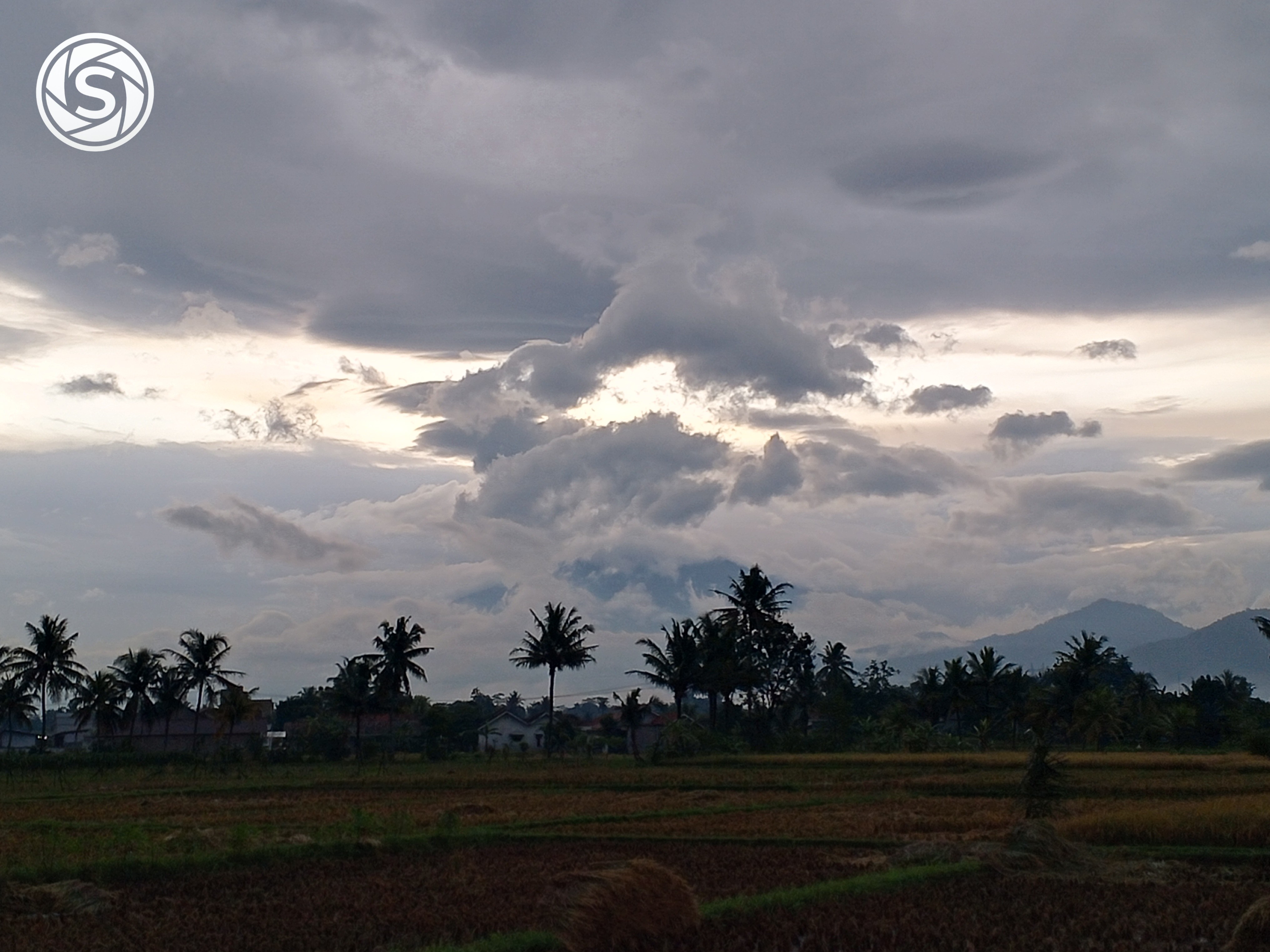 sunset - foto oleh Muhamad Rafli di PictStock
