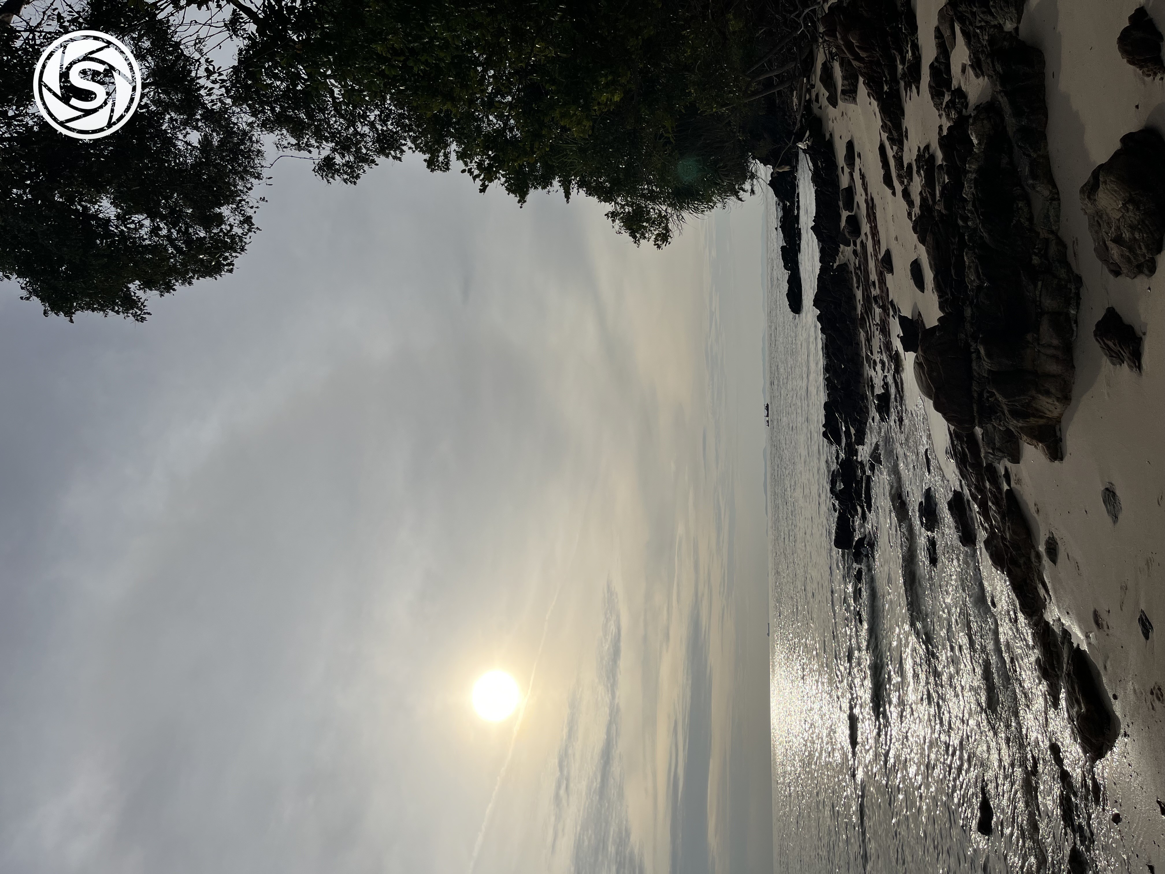 Pantai - foto oleh Realene Marcynondang Siahaan di PictStock