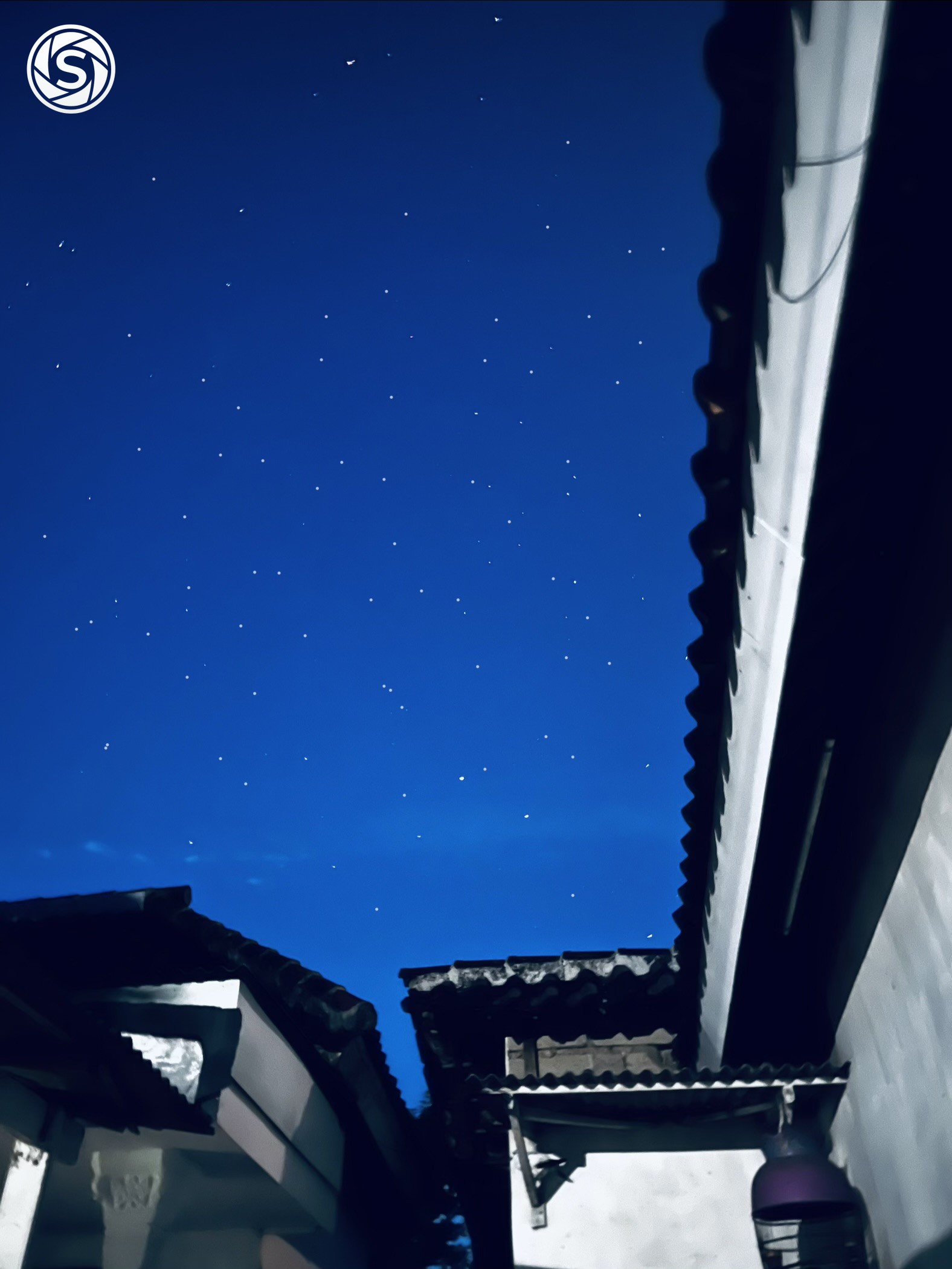 Malam dengan bintang - foto oleh Irul Basori di PictStock