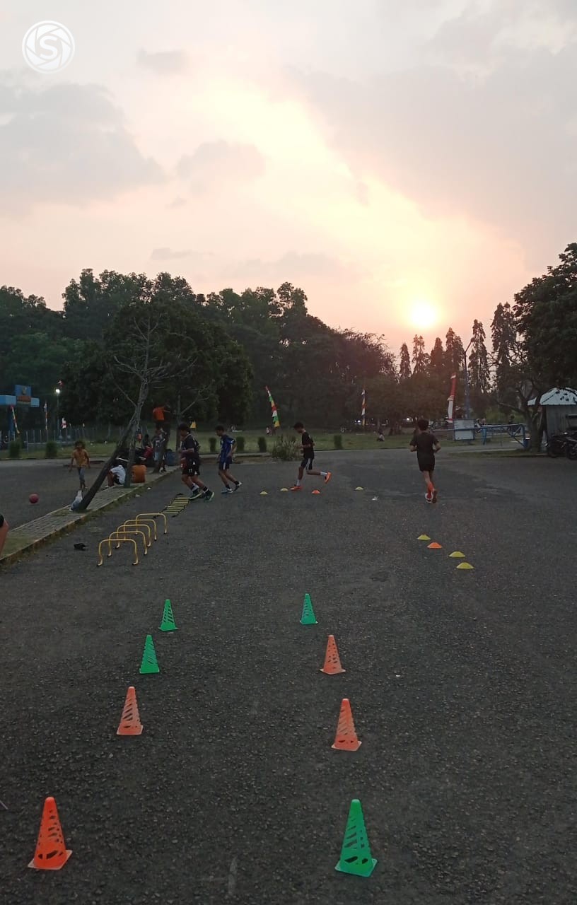 Potret pemandangan di sore hari - foto oleh Equal di PictStock
