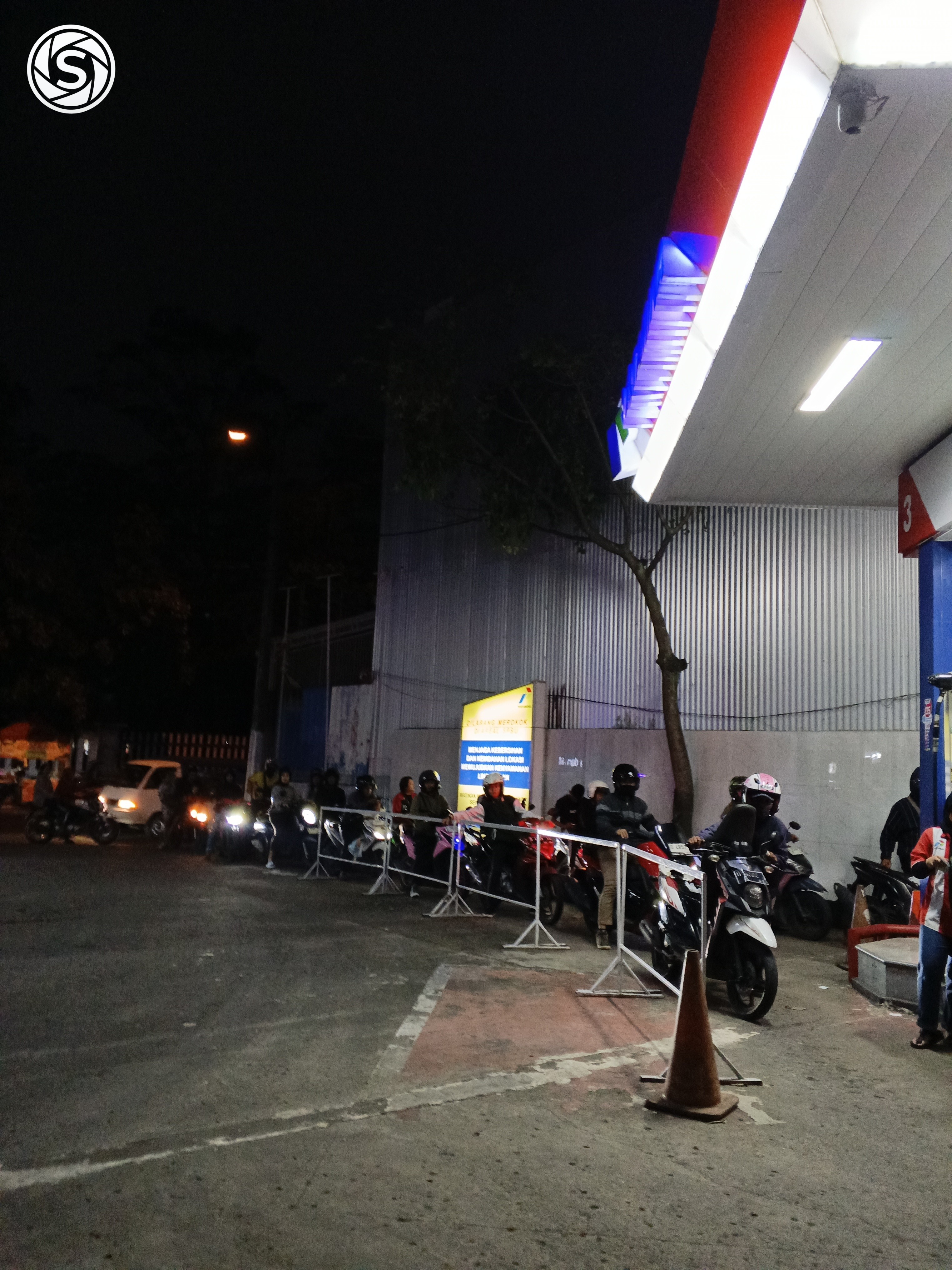 kami pernah disitu - foto oleh Ade Faisal di PictStock