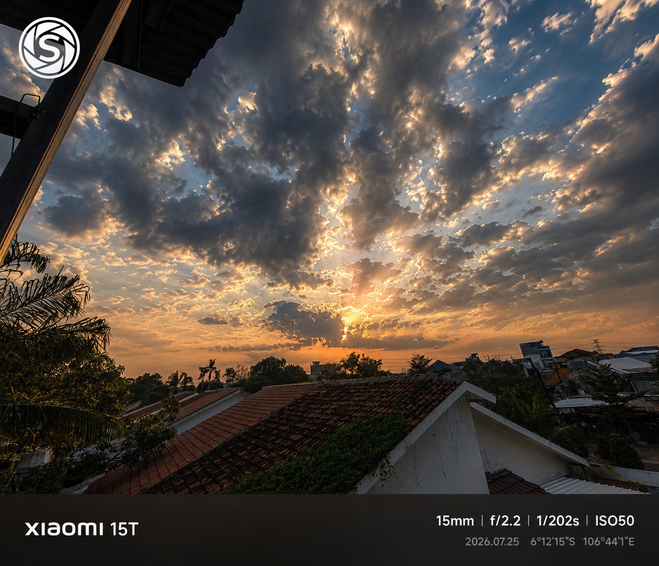 Langit pagi hari - foto oleh Yazz di PictStock